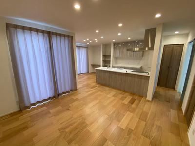 Modern Zero-Energy House in Maniwa City with Solar Panels — Image 1, Maniwa, Okayama