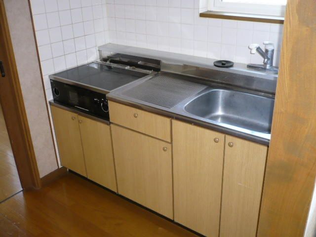 2LDK Apartment for Rent in Quiet Takikawa, Hokkaido - Image 1