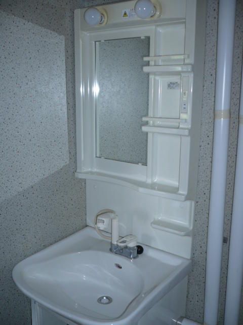 2LDK Apartment for Rent in Quiet Takikawa, Hokkaido - Thumbnail 4
