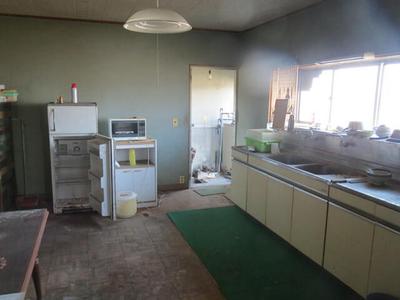 Spacious 6LDK House with Large Garden in Nyuzen, Toyama — Image 2, Nyuzen, Toyama