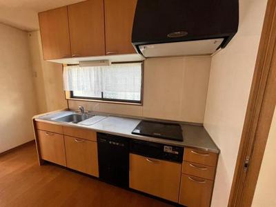 Spacious 6LDK Family Home in Gion, Hiroshima — Image 2, Asaminami, Hiroshima
