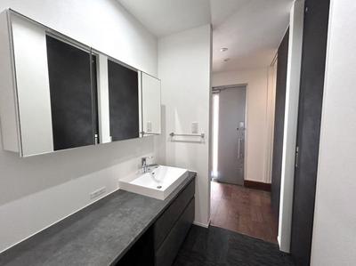 New 5SLDK House Near Yoshinogari-Koen Station — Image 2, Yoshinogari, Saga