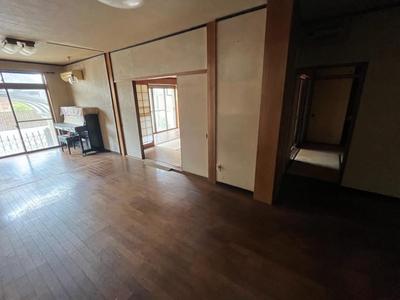 Spacious 6LDK House in Ogaki City, 8 Minutes to Station — Image 2, Ogaki, Gifu