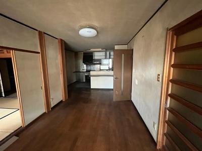 Spacious 6LDK House in Ogaki City, 8 Minutes to Station — Image 4, Ogaki, Gifu