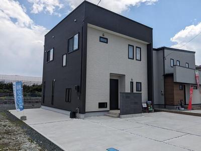 Modern 3LDK House with Wood Deck in Higashine, Yamagata — Image 1, Higashine, Yamagata