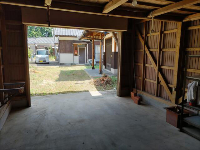 Spacious Single-Story Home in Nakatsu, Oita - Thumbnail 3