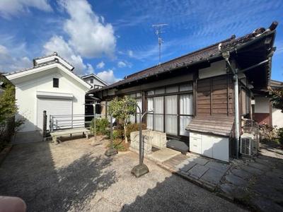 Spacious 4SDK House in Minamishimabara - 150m² Living Space — Image 2, Minamishimabara, Nagasaki