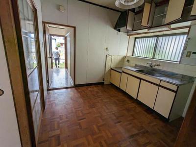 Traditional 3DK House in Shikokuchuo City, Close to Doi Station — Image 4, Shikokuchuo, Ehime