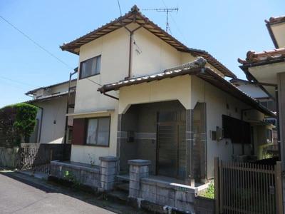2-Story Traditional Home in Iwakuni - Hillside Location with Views — Image 1, Iwakuni, Yamaguchi