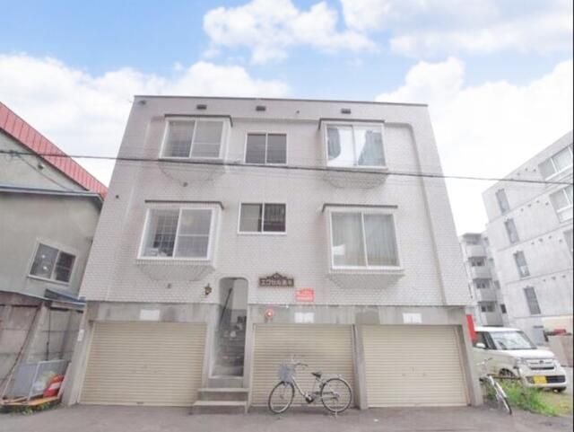 Sapporo Apartment for Rent in Toyohira-ku with Free Wi-Fi - Image 1