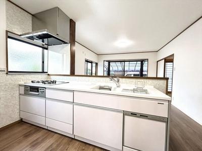 Renovated 4LDK House in Miki-cho, Kagawa - 150m² Living Space — Image 1, Miki, Kagawa