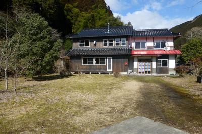 Spacious 6LDK House with Artist Studio in Nagi-cho, Okayama — Image 1, Nagi, Okayama