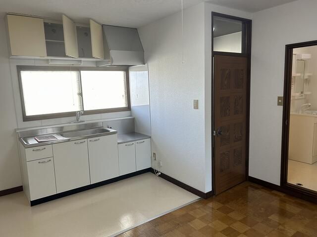 2DK Apartment for Rent in Esashi, Hokkaido - Seaside Apartment 203 - Thumbnail 3