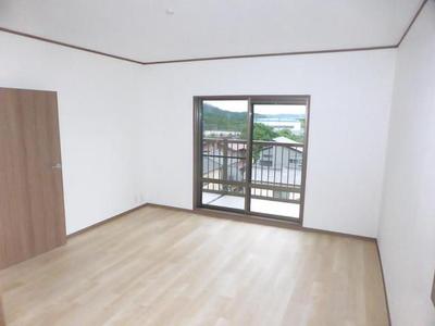 [Hatomark Site] 4LDK Used Detached House in Kureji 5-chome, Kumano-cho, Aki-gun, Hiroshima Prefecture — Image 3, Kumano, Hiroshima