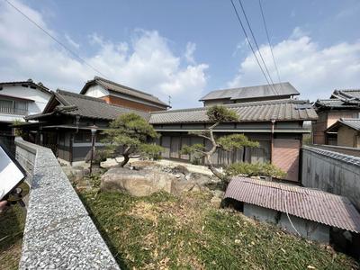 Spacious Former Ryokan in Mitoyo - 17 Room Property For Sale — Image 1, Mitoyo, Kagawa