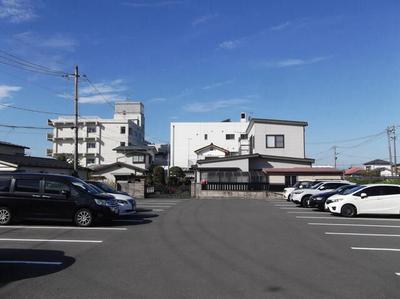 Large 8K House for Sale in Ishinomaki with 24 Parking Spaces — Image 1, Ishinomaki, Miyagi
