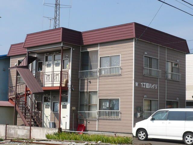 2DK Apartment for Rent in Takikawa, Hokkaido - 20,000 Yen - Thumbnail 2