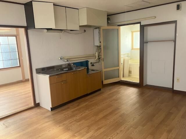 1LDK Apartment for Rent in Toyohira-ku, Sapporo - Thumbnail 2