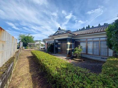 Spacious 6DK House in Kobayashi City with 469sqm Land — Image 1, Kobayashi, Miyazaki