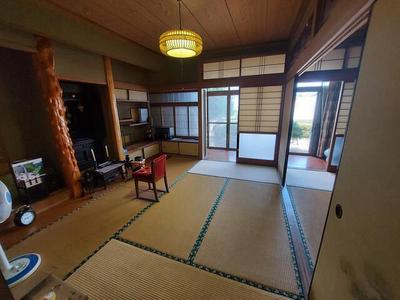 Spacious 6DK House in Kobayashi City with 469sqm Land — Image 3, Kobayashi, Miyazaki