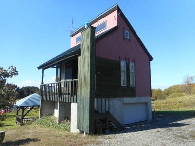 3-Story Villa with Mountain Views in Naganuma, Hokkaido — Image 1, Naganuma, Hokkaido