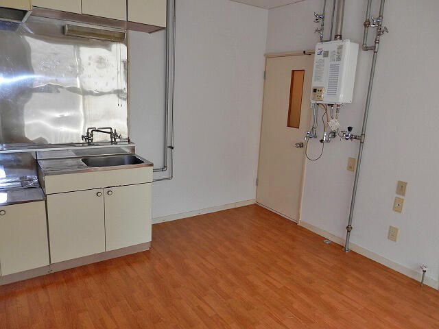 Renovated 1R Apartment near Hibari ga Oka Station, Sapporo - Thumbnail 2