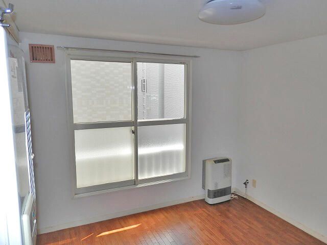 Renovated 1R Apartment near Hibari ga Oka Station, Sapporo - Thumbnail 3