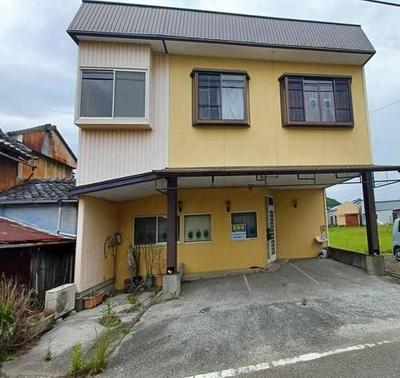 Two-Story RC House in Nankoku - 4DK Near Bashi Station — House, Nankoku, Kochi