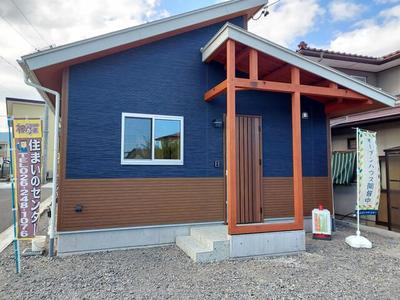 New Single-Story Home in Suzaka - 2DK with Wood Deck — Image 1, Suzaka, Nagano