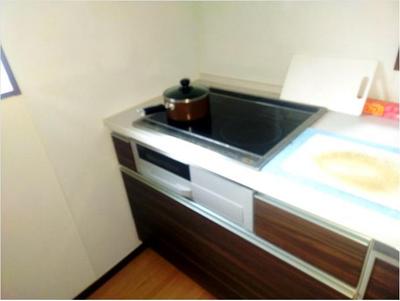 Spacious 4SLDK House in Kumamoto with Parking — Kitchen, Kosa, Kumamoto