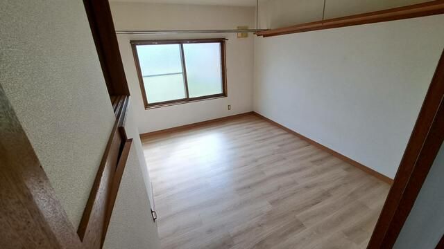 Pet-Friendly 2LDK Apartment for Rent in Takikawa, Hokkaido - Thumbnail 4