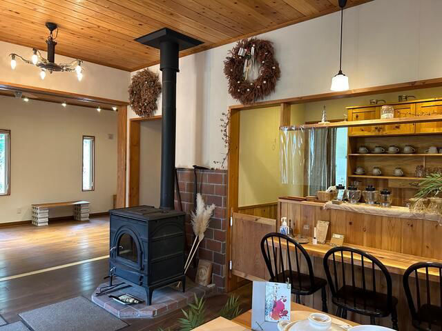 Spacious 5LDK house with 3,693㎡ land in Taketa City - Thumbnail 4