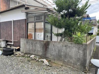 Spacious 5DK House in Yawatahama City - Renovation Opportunity — Image 1, Yawatahama, Ehime