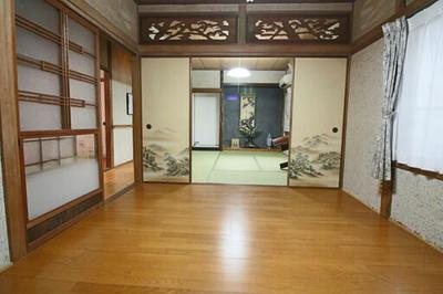 Spacious 5DK House in Bungotakada with Large Balcony — Image 1, Bungotakada, Oita