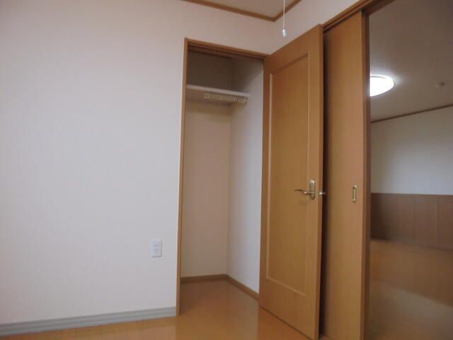 2LDK Apartment for Rent in Obihiro, Hokkaido - 70.2 sqm - Thumbnail 4