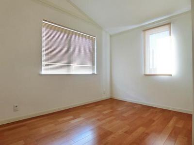 Luxurious 4LDK House with Lake Views in Abiko, Chiba — Image 3, Abiko, Chiba
