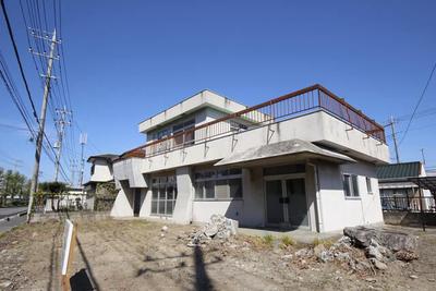 Former Clinic Home for Sale in Fujioka - 4SLDK with Dual Entrances — Image 1, Fujioka, Gunma