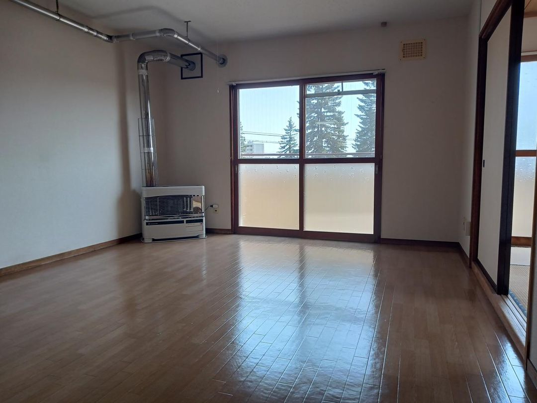 2LDK Apartment for Rent in Obihiro, Hokkaido - 15 Min Walk to Station - Thumbnail 4