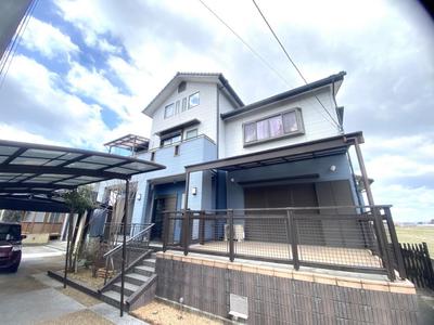 Renovated 6SLDK Two-Family Home in Marugame with 3 Parking Spaces — Image 1, Marugame, Kagawa
