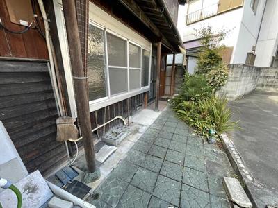 Historic 8K House for Sale in Yawatahama - Just 1M Yen — Image 2, Yawatahama, Ehime