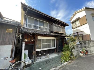 Historic 8K House for Sale in Yawatahama - Just 1M Yen — Image 1, Yawatahama, Ehime