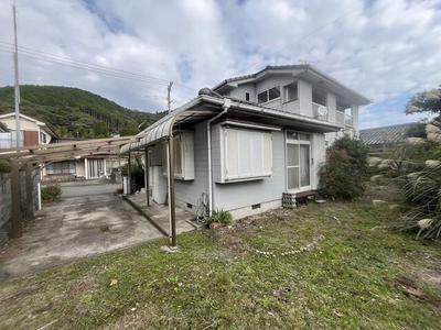 Spacious 5LDK House with Private Onsen in Satsumasendai — Image 2, Satsumasendai, Kagoshima