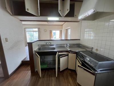 Spacious 5LDK House with Private Onsen in Satsumasendai — Image 3, Satsumasendai, Kagoshima