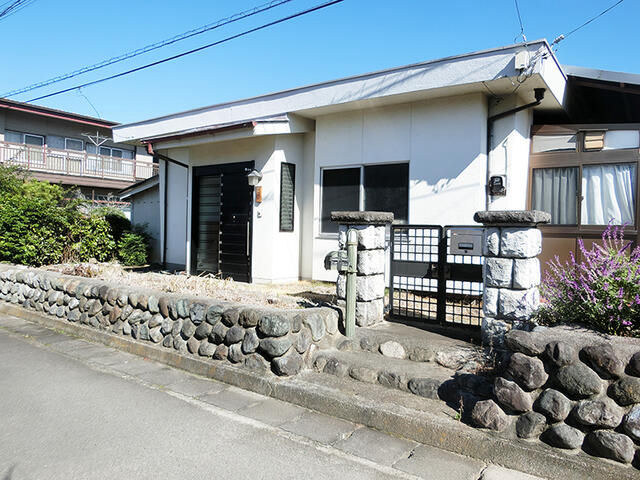 1972 4DK House in Chuo City with 103 Tsubo Land - Thumbnail 2