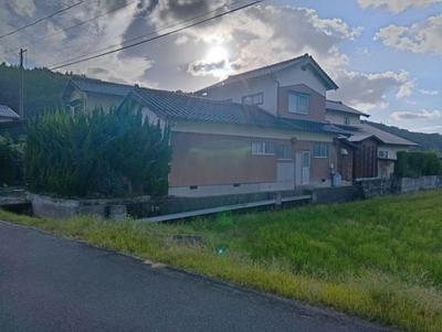 Spacious 5DK House for Sale in Umaki-cho, Izumo — Image 1, Izumo, Shimane