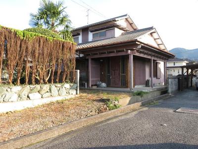 Spacious 5DK House in Hongo, Niihama - 355m² Plot — Image 1, Niihama, Ehime