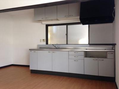 Spacious 5LDK House in Kure City - Corner Plot with Multi-Gen Living — Image 4, Kure, Hiroshima