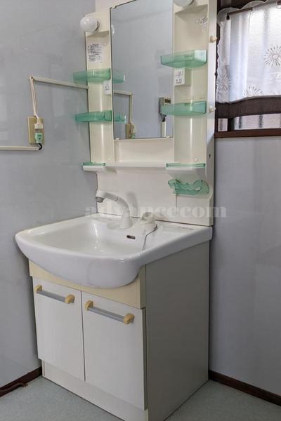 3LDK House for Sale in Yatsuka-cho, Soka - 83sqm with Parking — Image 2, Soka, Saitama