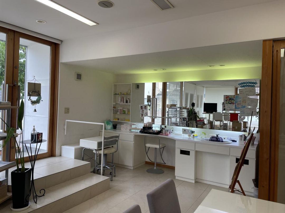 Commercial Beauty Salon Property for Sale in Kanazawa - Image 4