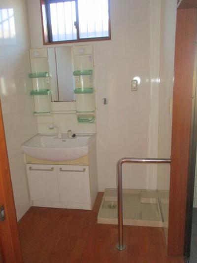 Spacious 4LDK House with Store in Miyamarumachi, Miyakonojo — Image 2, Miyakonojo, Miyazaki